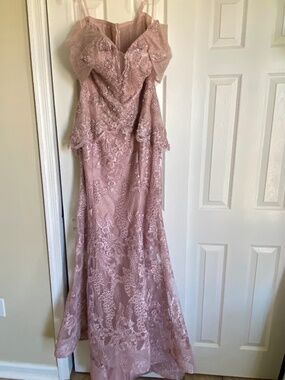 NWT Designer Marsoni Gown-Elegant Lace Mermaid w/Train